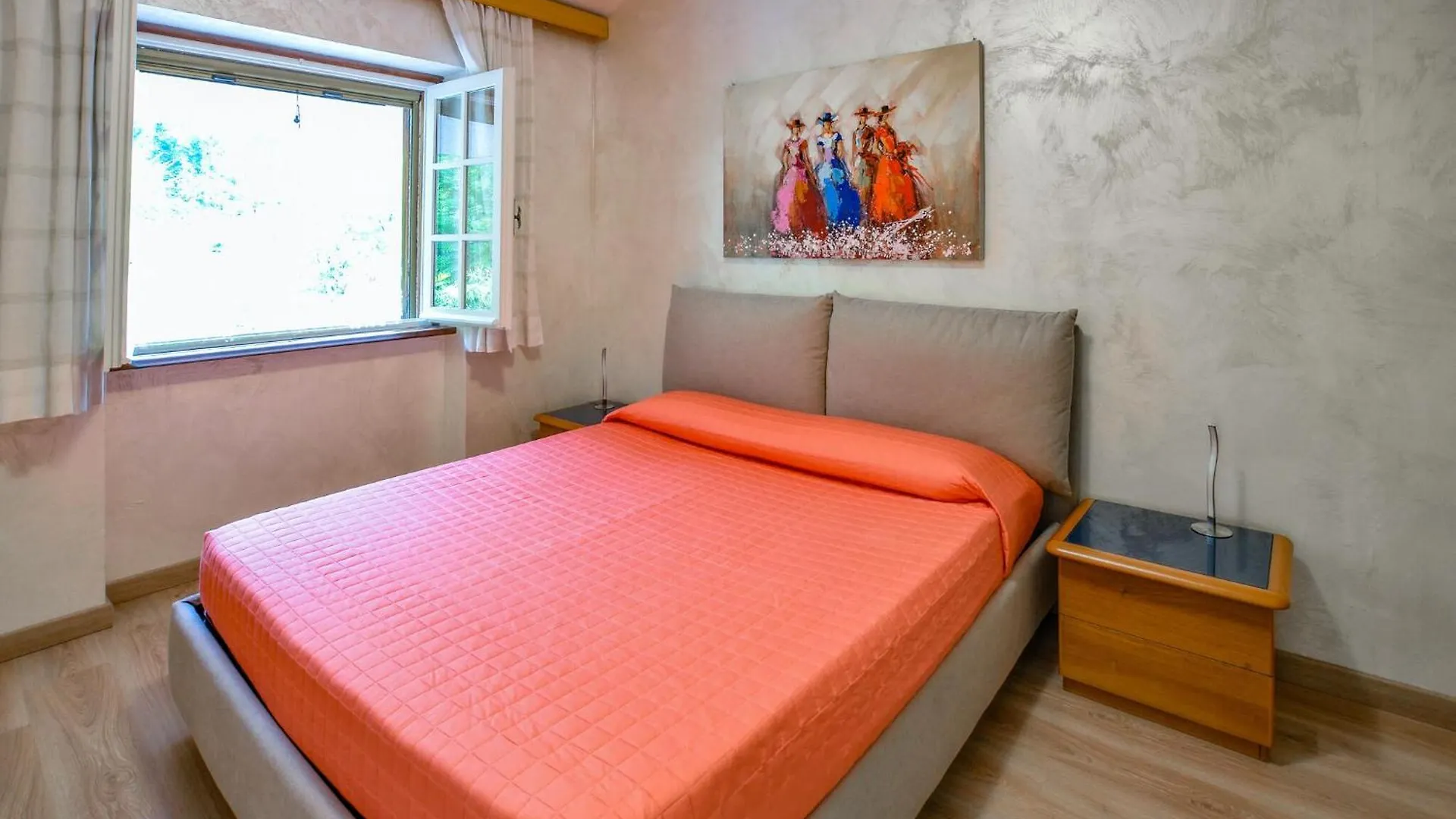 4 Bedroom Stunning Apartment In Bordogna Roncobello