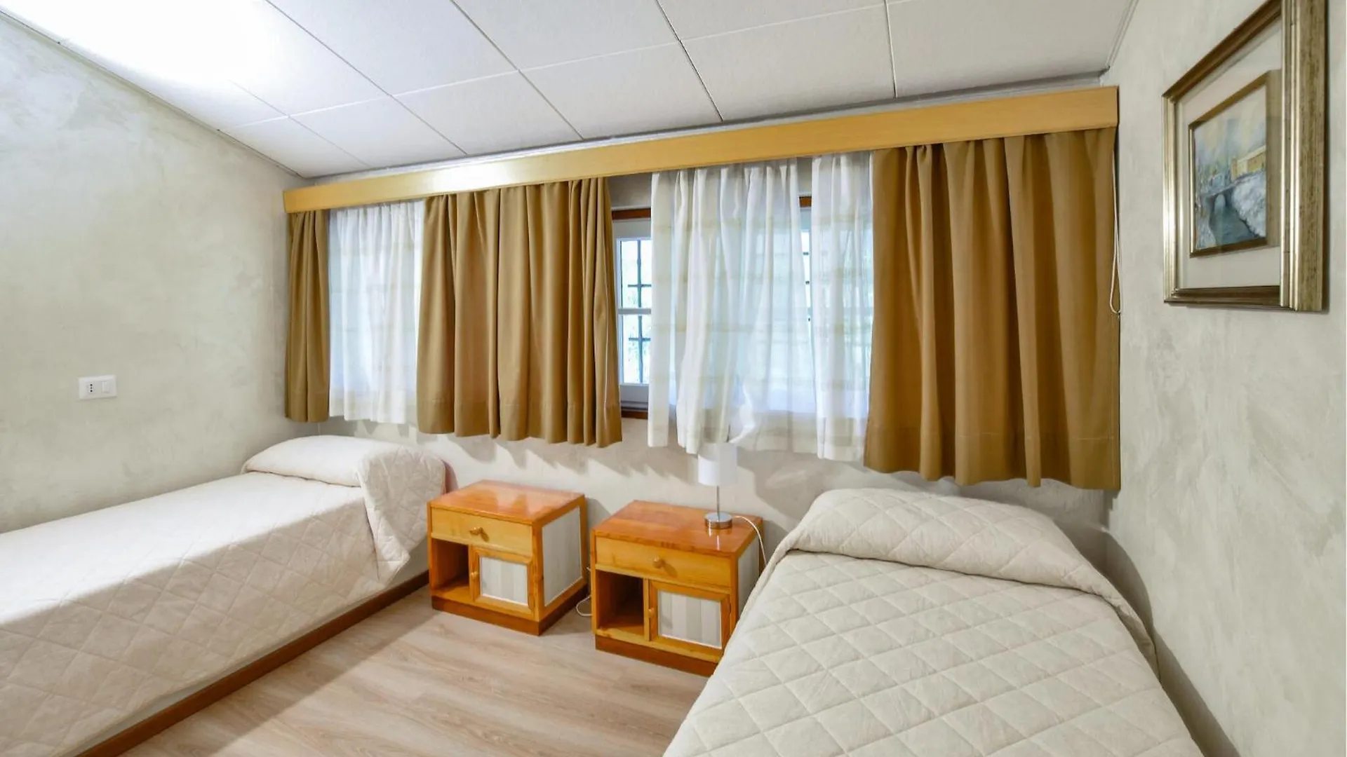 4 Bedroom Stunning Apartment In Bordogna Roncobello