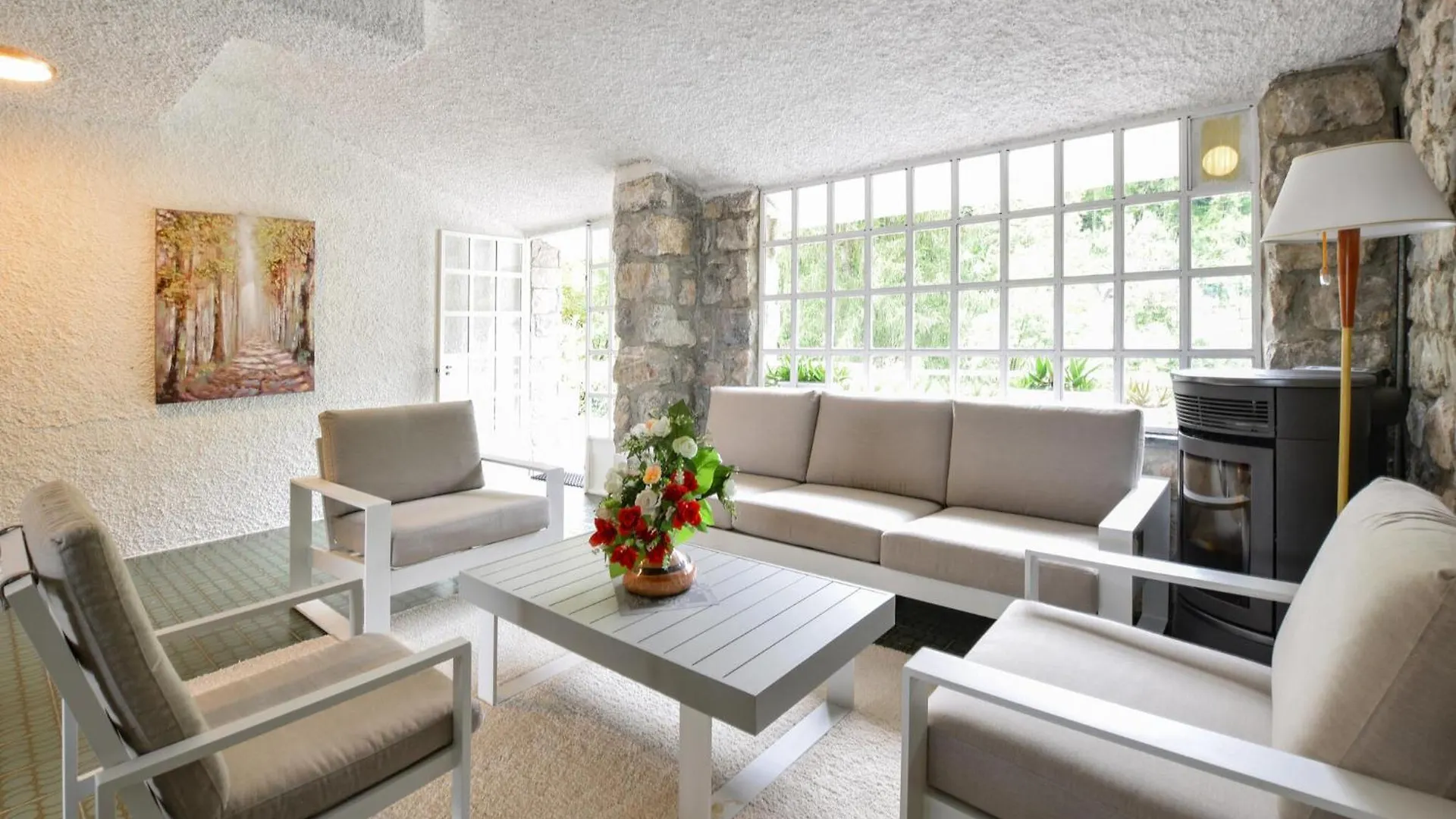 4 Bedroom Stunning Apartment In Bordogna Roncobello 0*,
