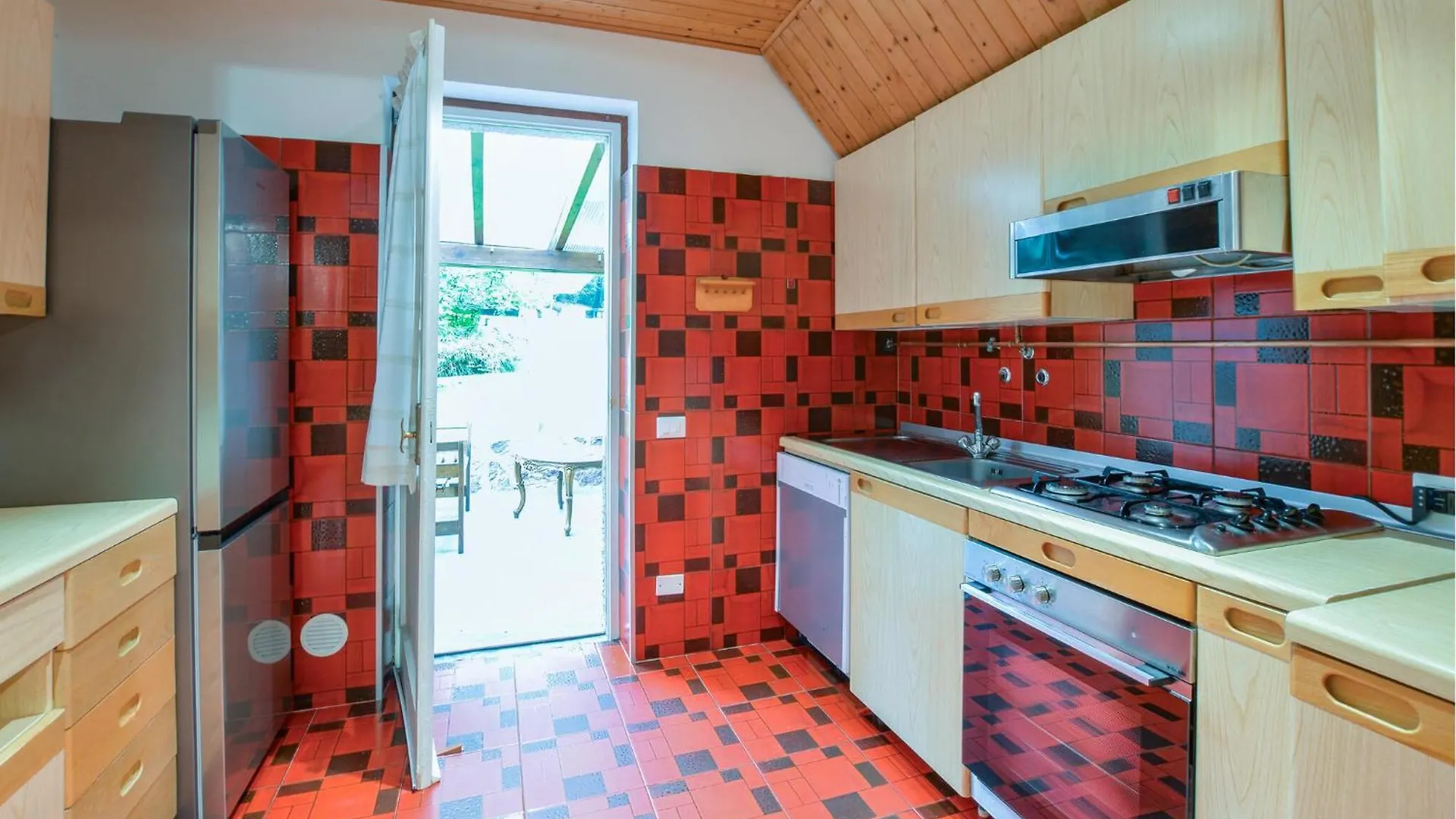4 Bedroom Stunning Apartment In Bordogna Roncobello Italy