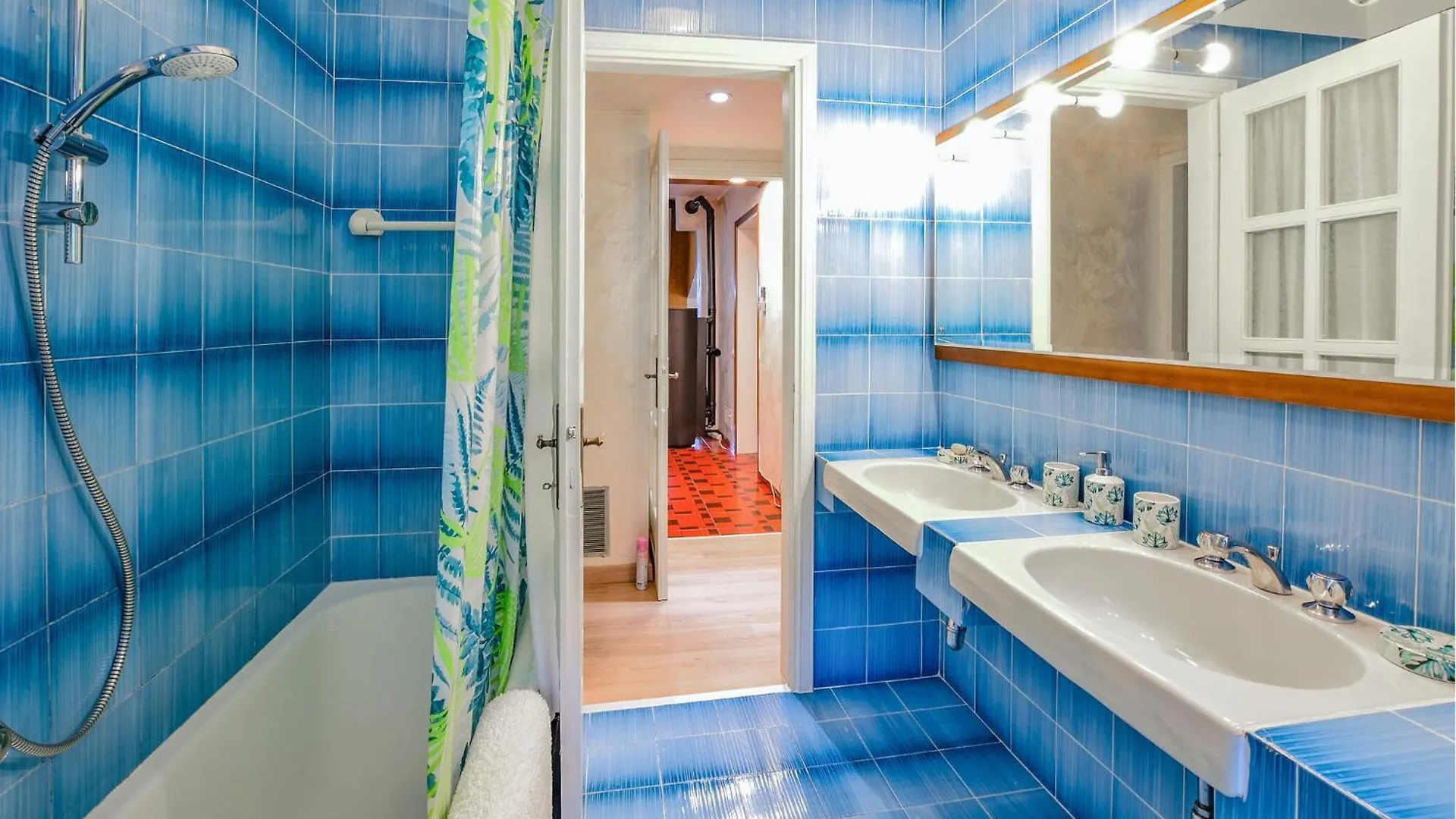 4 Bedroom Stunning Apartment In Bordogna Roncobello 0*,  Italy